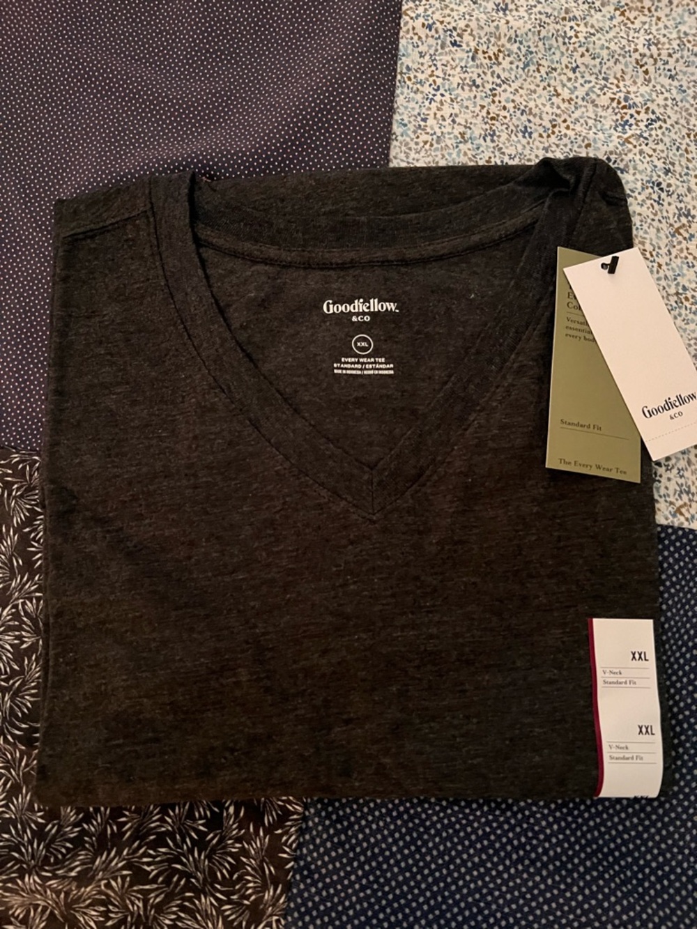 Goodfellow & Co Men's V-Neck Sweater Tee - Charcoal